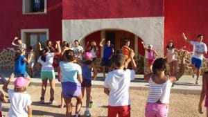 actividades deportivas y divertidas para conocer y compartir con otros niños.