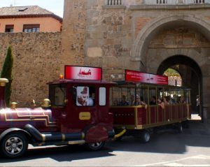 zocotren, tren que visita las calles y zonas más turísticas de la ciudad