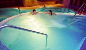 Relajación en spa para adultos en Hotel Ciudad en Teruel