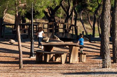 Explanada de descanso y zona de picnic
